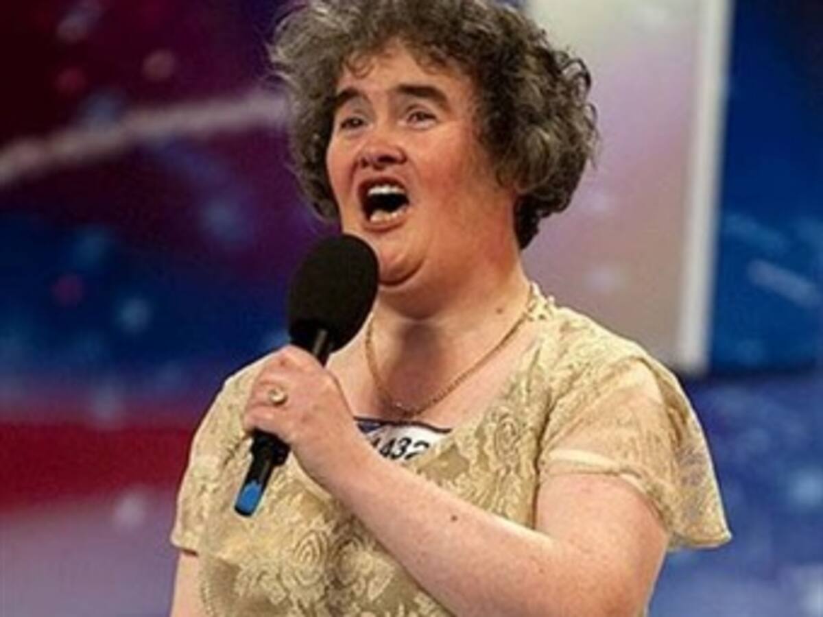 Susan Boyle abandona la clínica 'feliz y relajada'