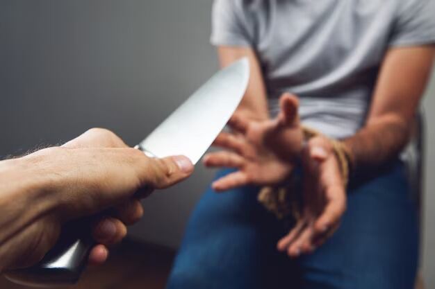 Un hombre fue despojado de una cadena de oro valuada en 12 millones de pesos en una barbería de Duitama; la Policía advierte sobre el incremento de robos aprovechando el “factor de oportunidad” en esta temporada.