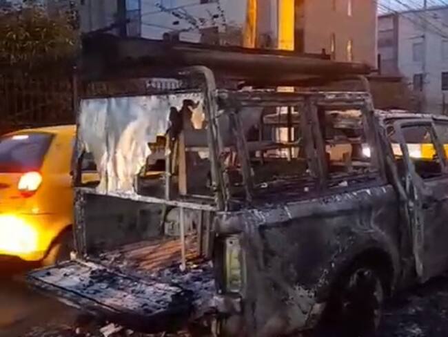 Santa Marta vive en protestas por falta de agua y luz: comunidad quema vehículo de Air-e