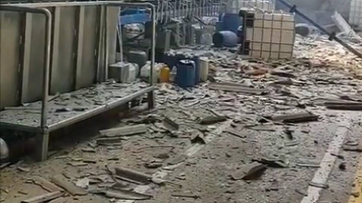 Explosión en fábrica genera daños en viviendas en el sur de Barranquilla