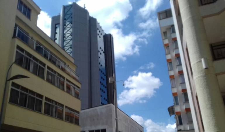 Facebook caracol radio Armenia 1150am línea whatsapp 3155681277