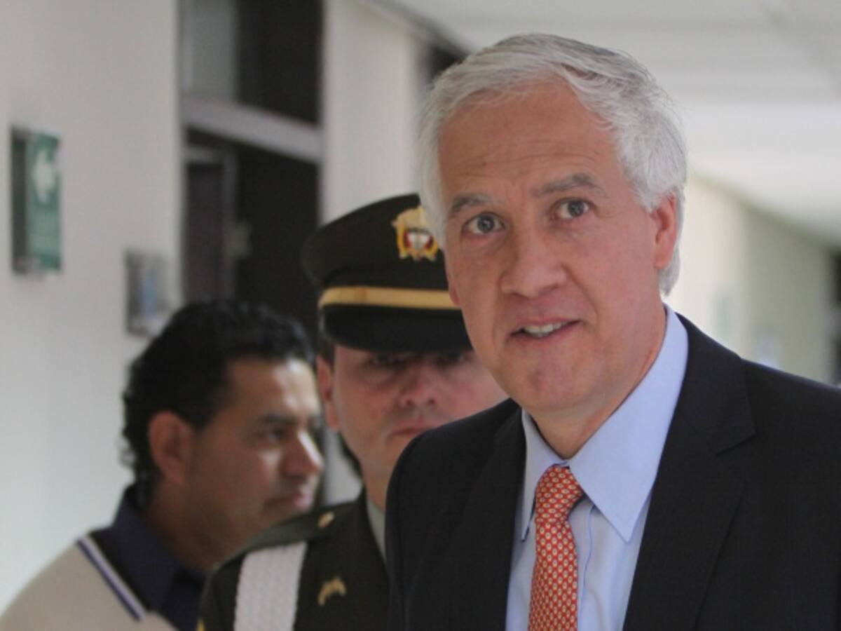 Samuel Moreno tendrá que pagar $174.996 millones por sobrecostos en Transmilenio de la 26