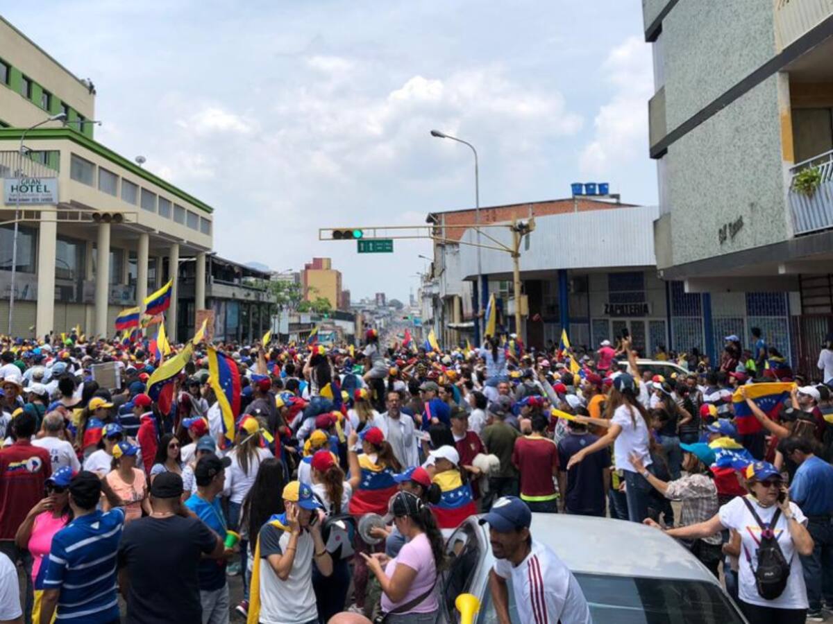 Oposición venezolana vuelve a convocar a las calles