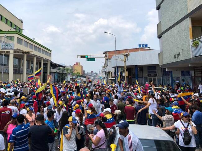 Oposición venezolana vuelve a convocar a las calles
