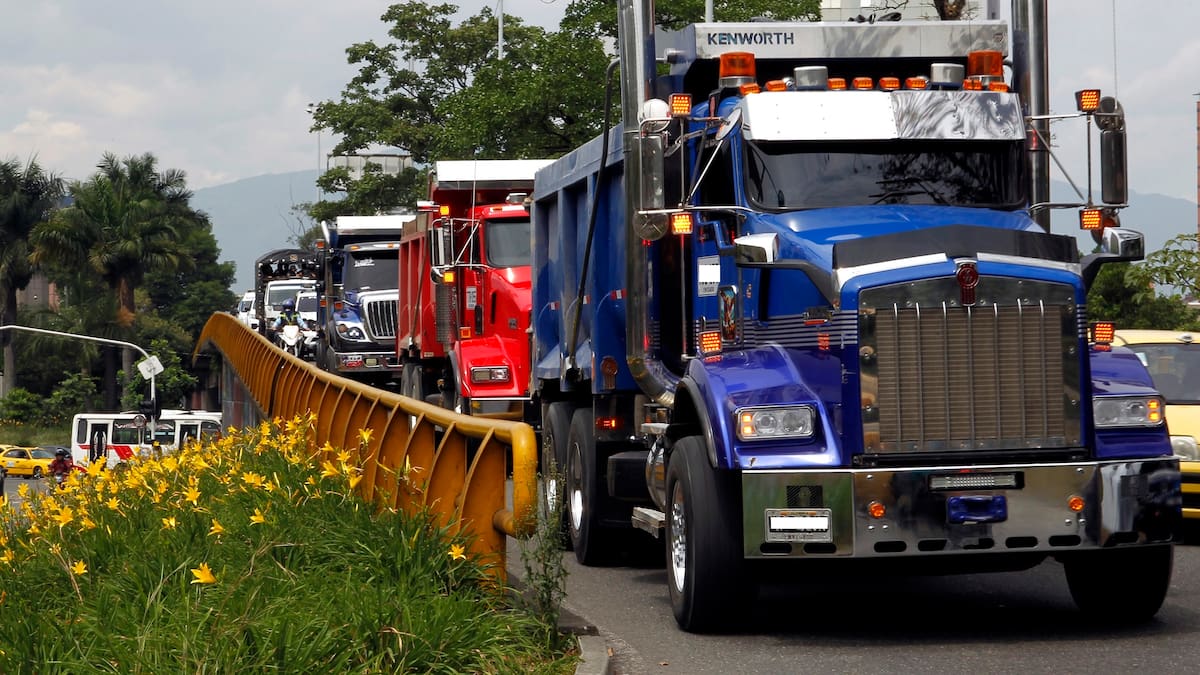 Tras asesinato de 2 camioneros, gremio envía carta a Petro: Piden eliminar cobro de seguridad y más