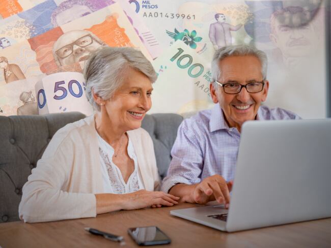 ¿Es suficiente cotizar $2′000.000 de pesos para una pensión cómoda? Analizamos los números