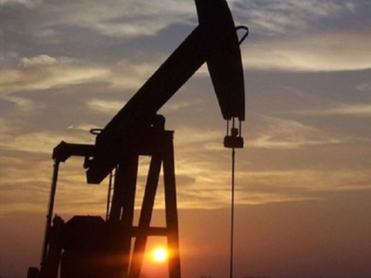 Santos pide mantener producción de petróleo en 1 millón de barriles al 2018