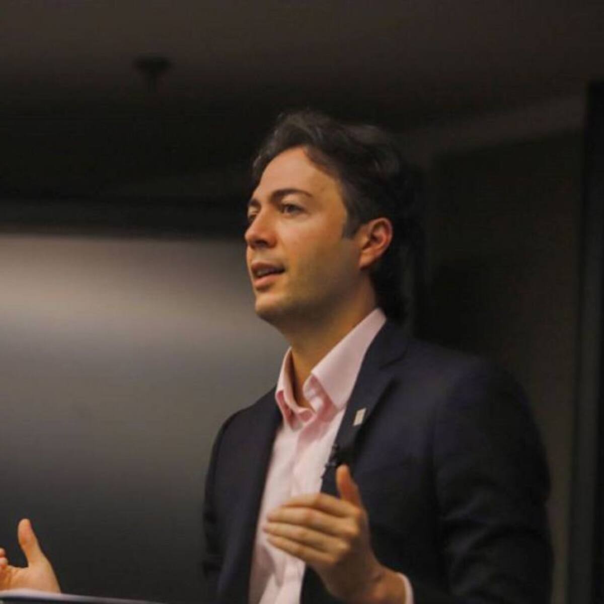 Daniel Quintero fue abucheado durante discurso del 20 de julio