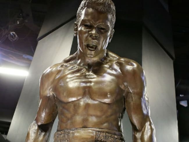 Estatua de Muhammad Ali en la exposición de Londres