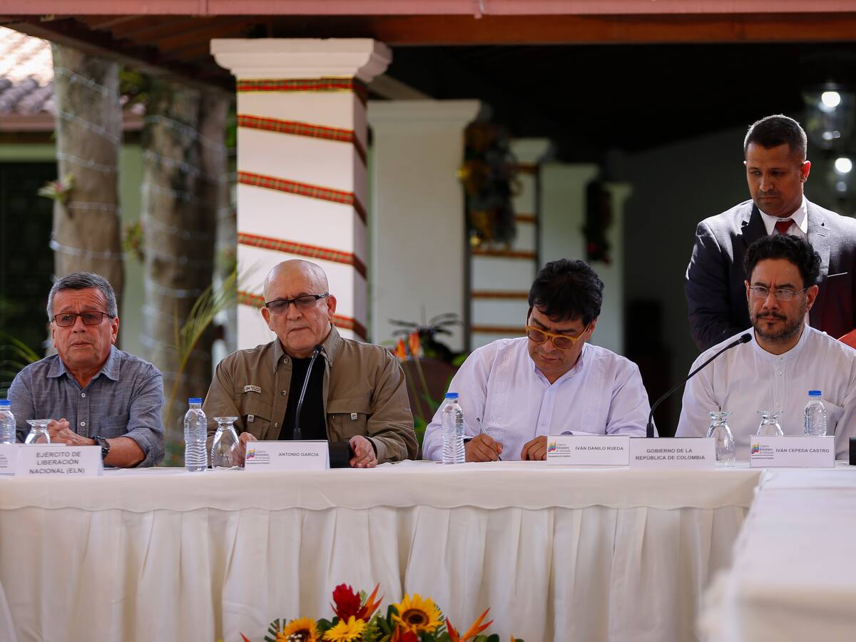 Diálogos con ELN se reanudarán la primera semana de noviembre