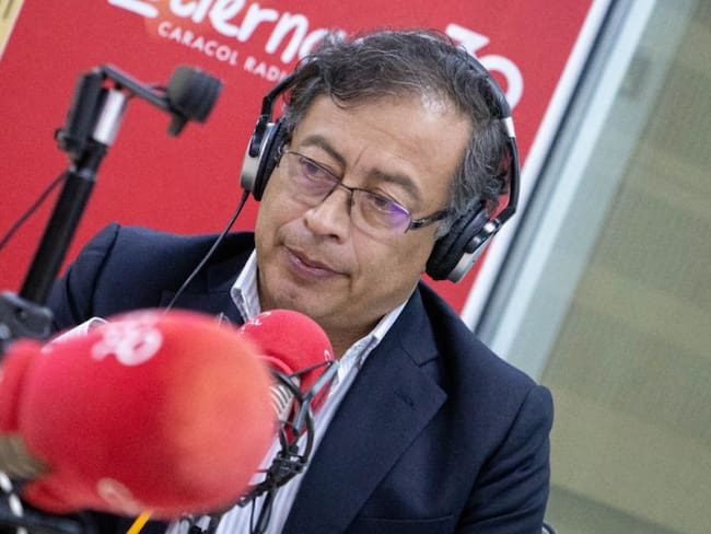 Gustavo Petro en La Luciérnaga