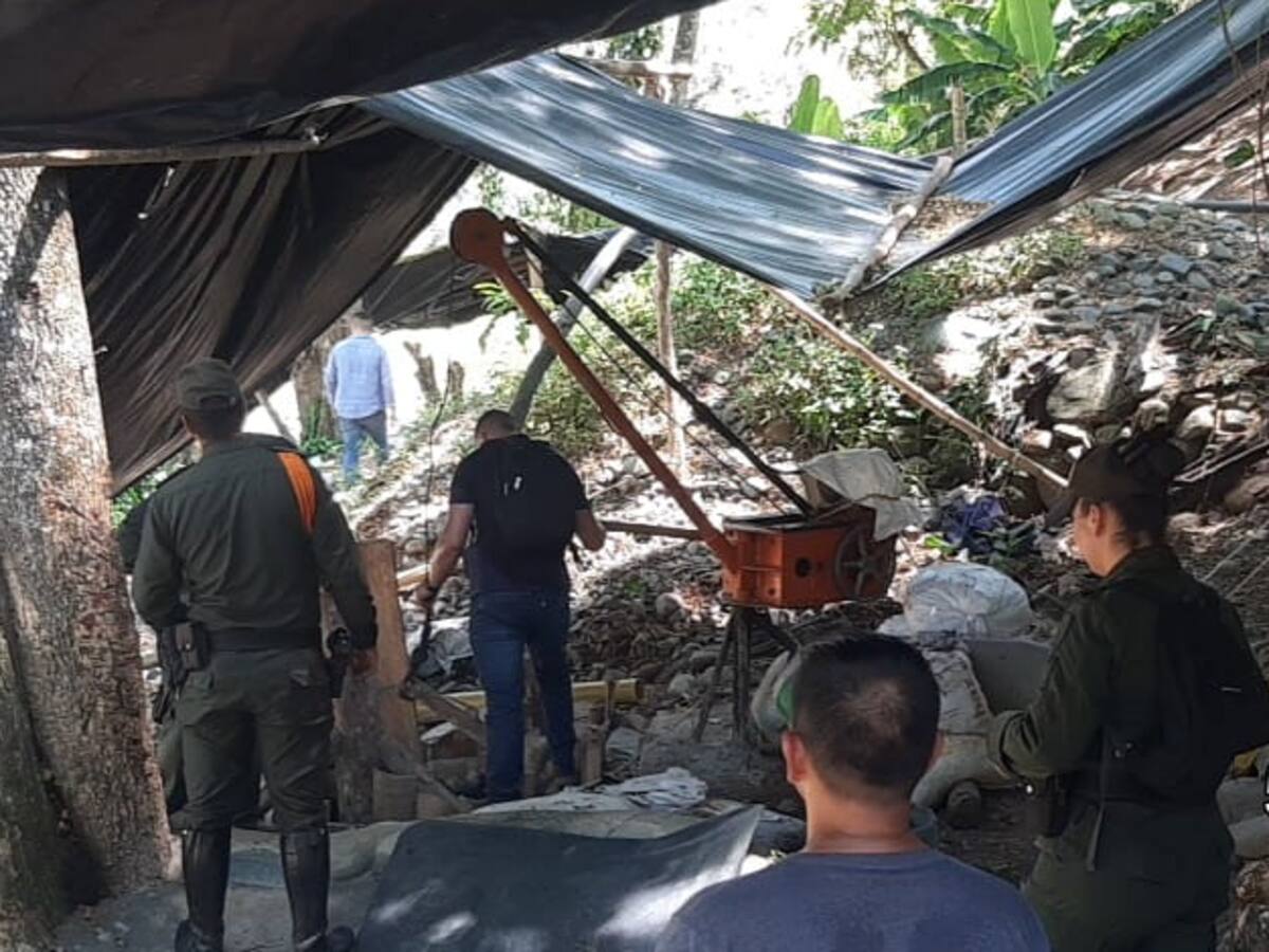 Golpe a la extracción ilícita de yacimientos mineros en Bochalema