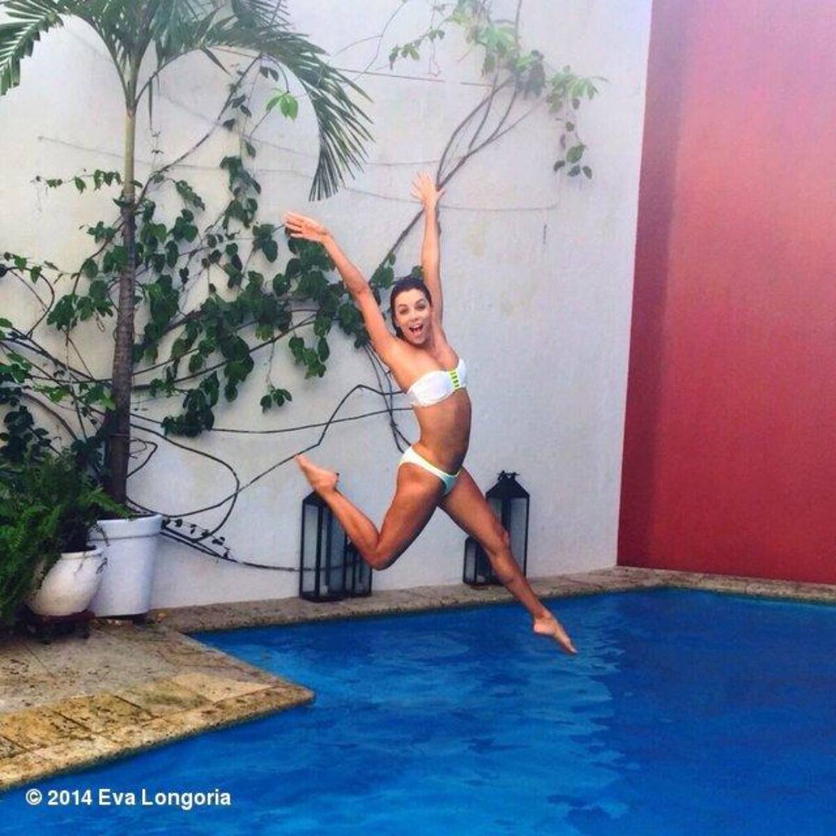 La actriz y modelo estadounidense, con ascendencia mexicana, está pasando unas felices vacaciones en Cartagena con algunas amigas y familiares.