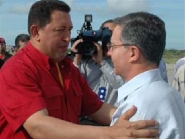 Pelea entre Chávez y Uribe es una hoguera de vanidades: oposición venezolana