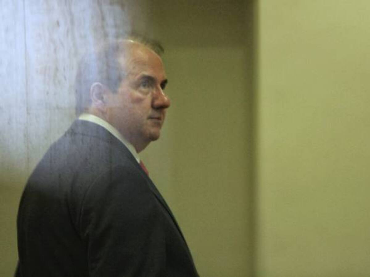 Leonidas Bustos recusa de nuevo a sus investigadores para dilatar su proceso