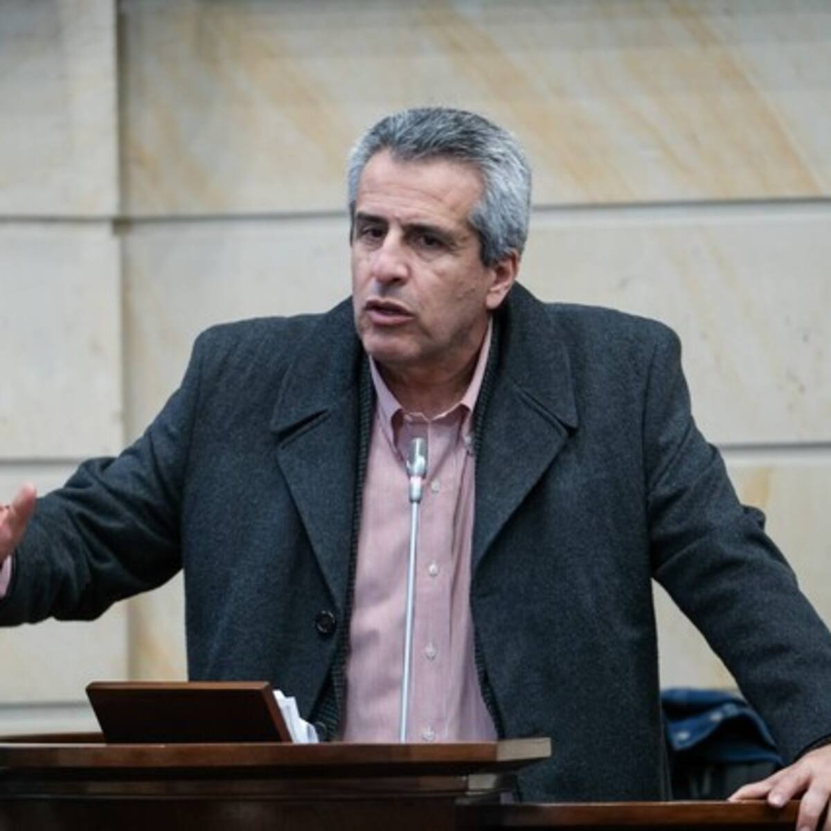 “Debemos plantear sanciones serias”: ministro de Interior por paro de taxistas en Bogotá