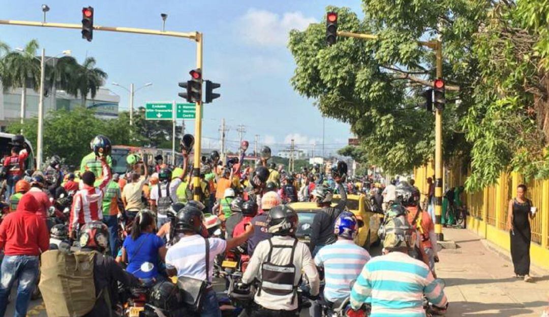 El gremio aseguró que el funcionario busca imponer la no circulación de motocicletas por las vías principales de la ciudad