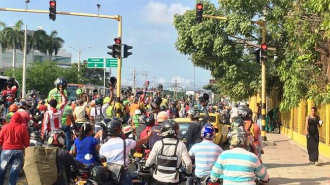 El gremio aseguró que el funcionario busca imponer la no circulación de motocicletas por las vías principales de la ciudad
