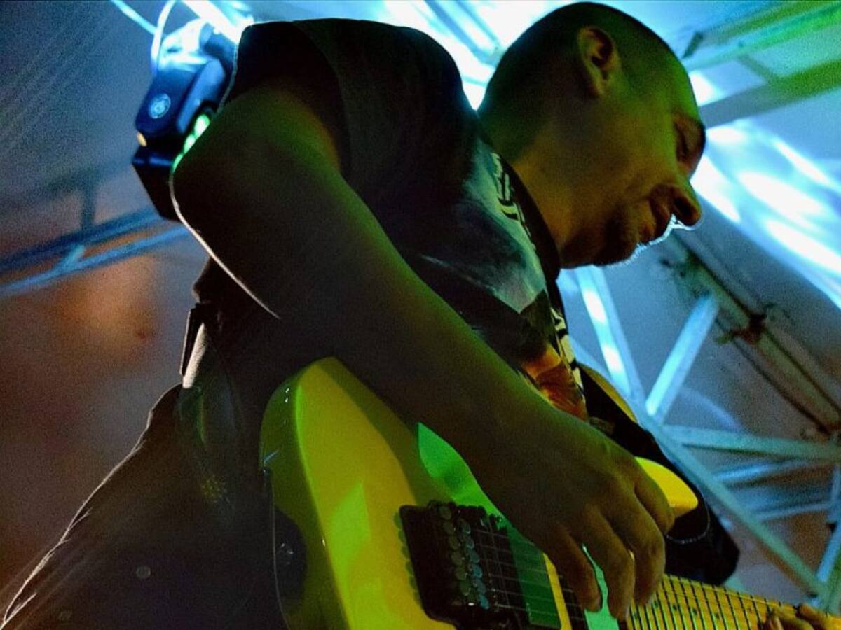 Con rock, quindianos en Salento rechazan la megaminería