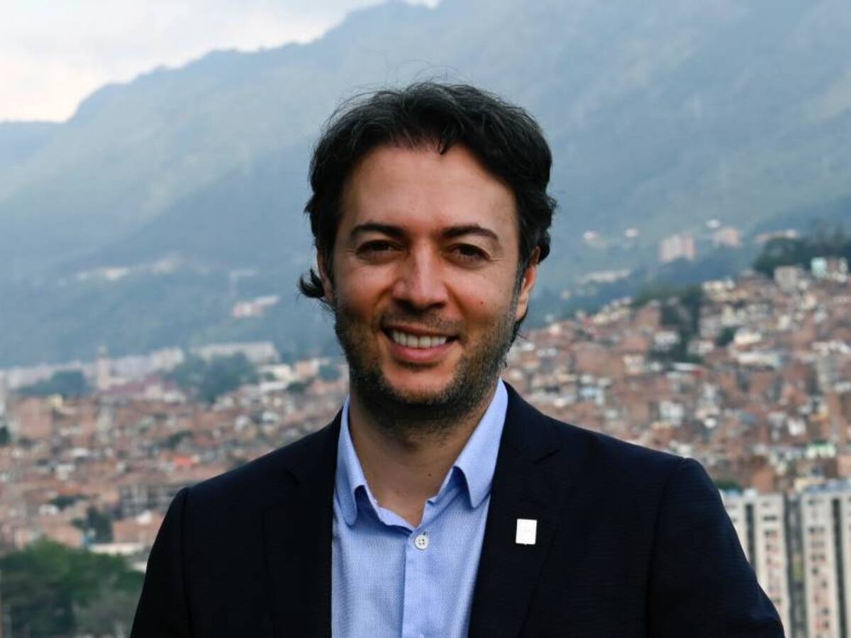 Tras la revocatoria de Daniel Quintero se encuentra el uribismo: Oposición