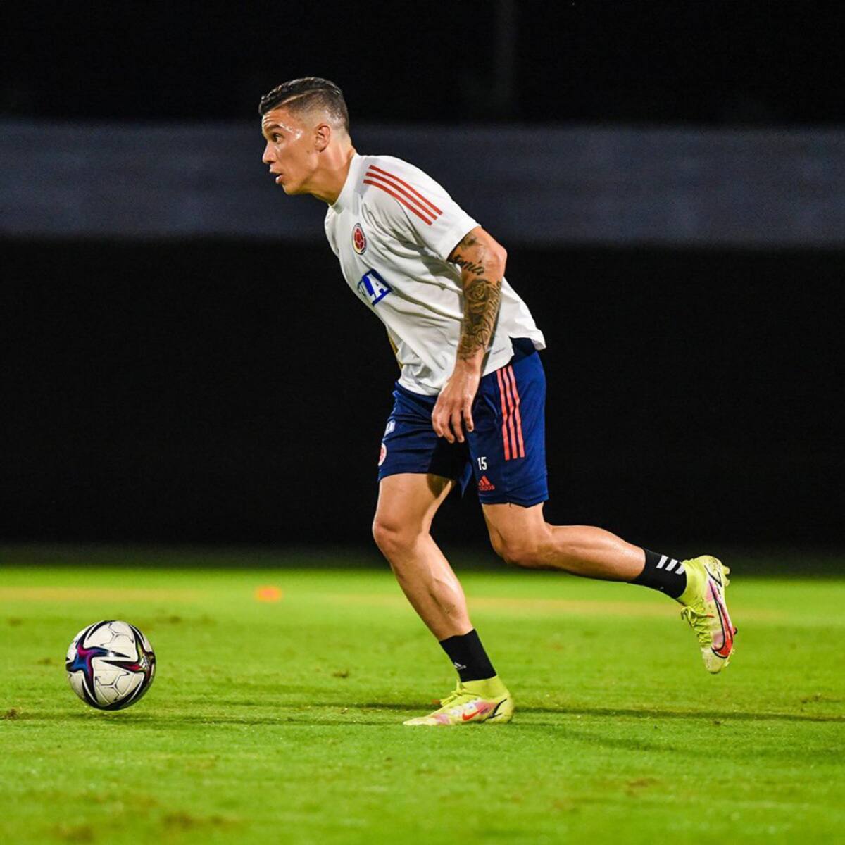 Matheus Uribe, volante de la Selección Colombia.