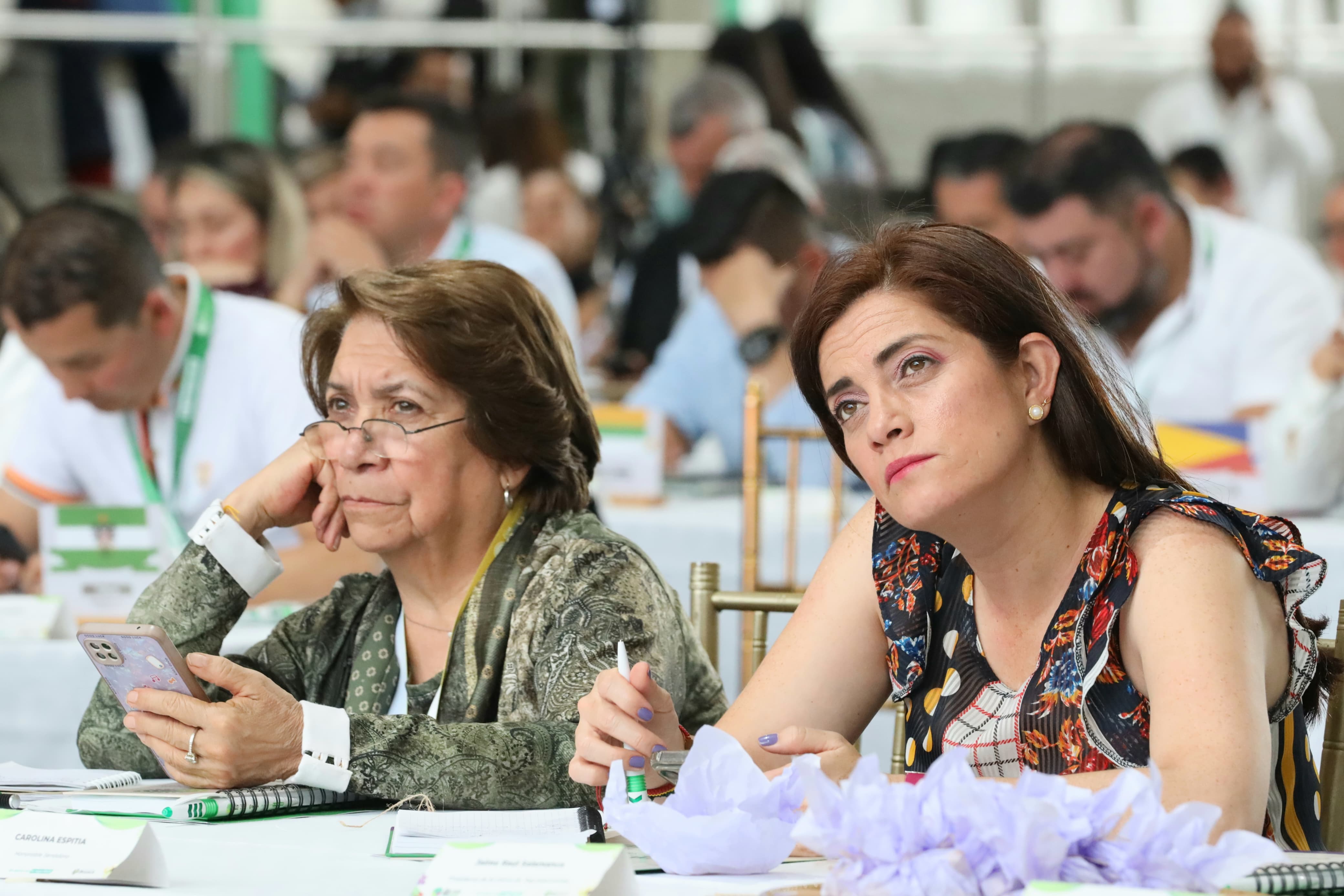 Senadora  Aída Avella (en la foto, a la izquierda). Foto | Gobernación de Boyacá