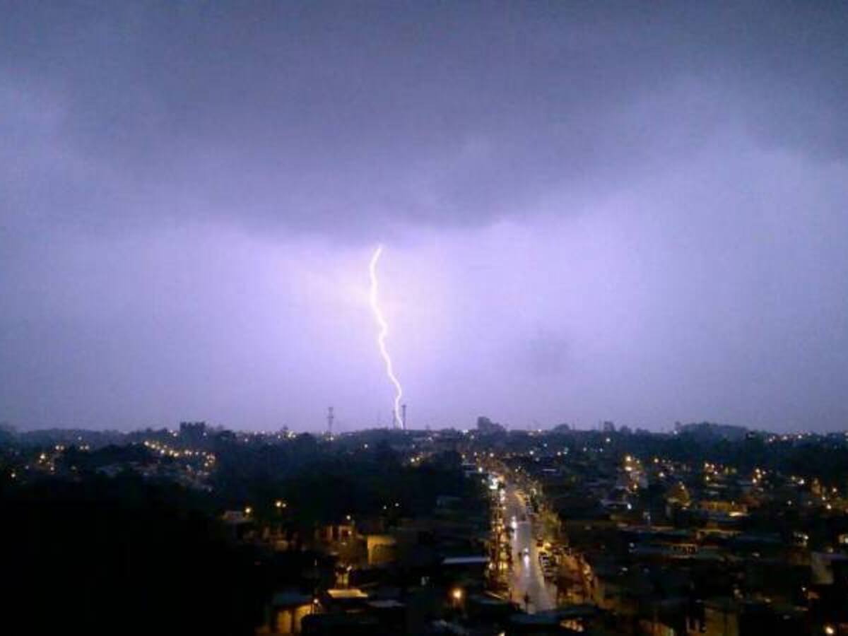 Tormentas eléctricas como la de anoche se intensificarán