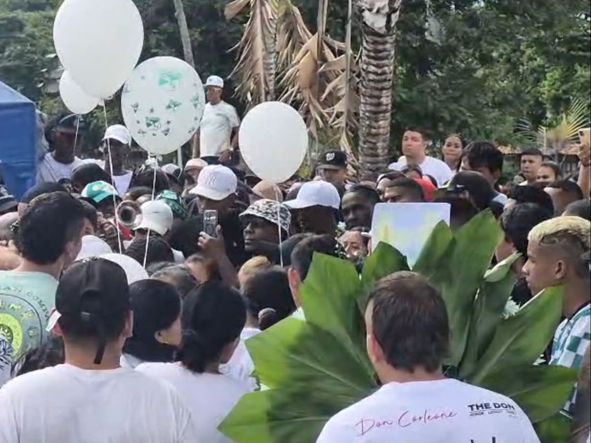 “Juan Diego muchas Gracias” así cantaron los amigos del menor de 17 años que murió en atetado en Cali