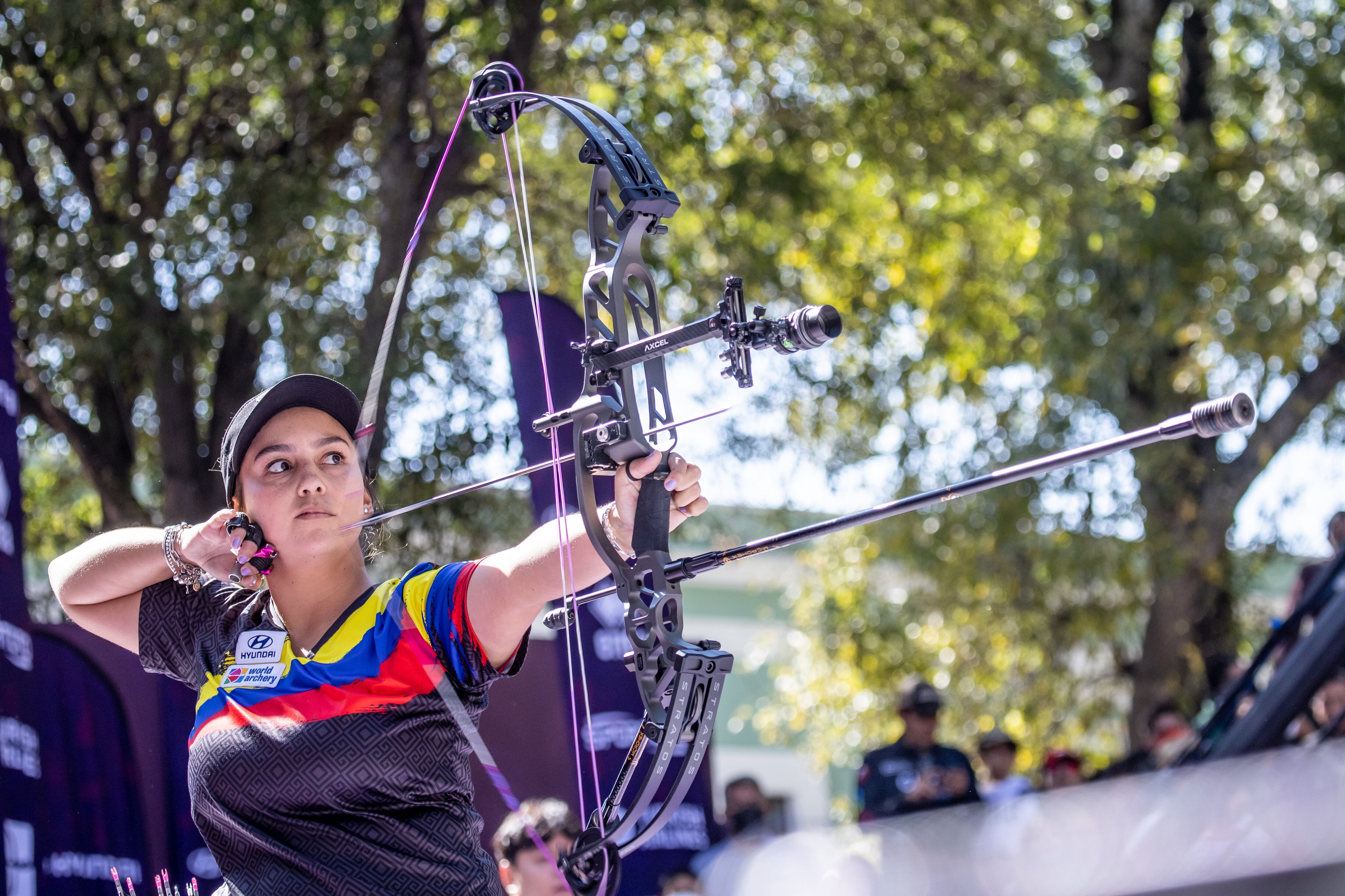 Sara López está brillando en el Mundial de Tiro con Arco.  (Photo by Dean Alberga/Handout/World Archery Federation via Getty Images )