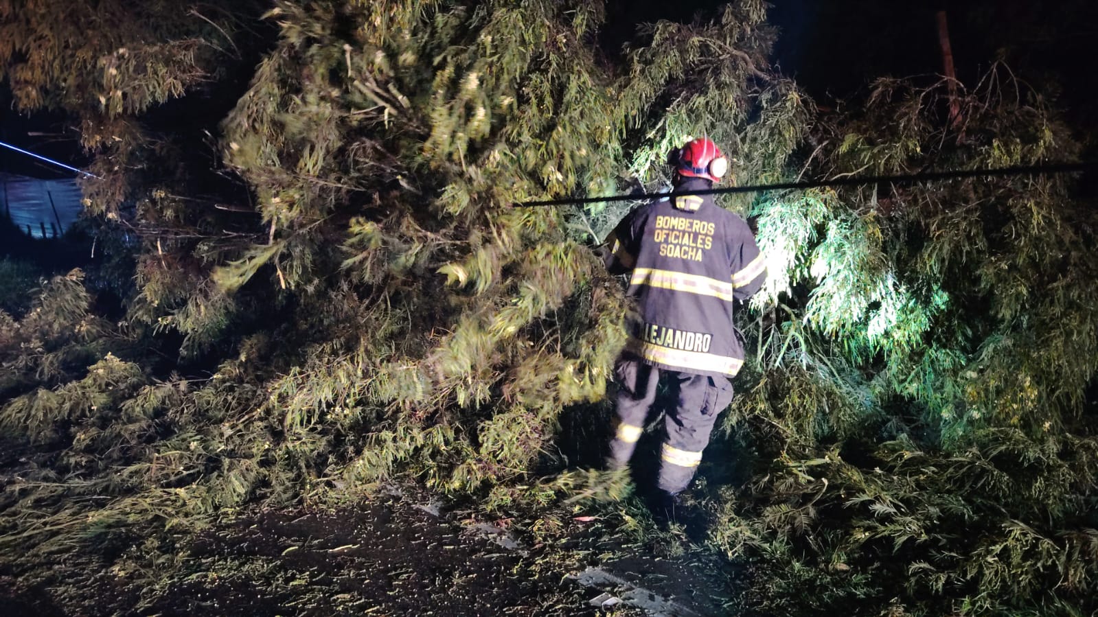 Declaran calamidad pública en La Calera, Cundinamarca, por inundaciones y afectaciones en viviendas.