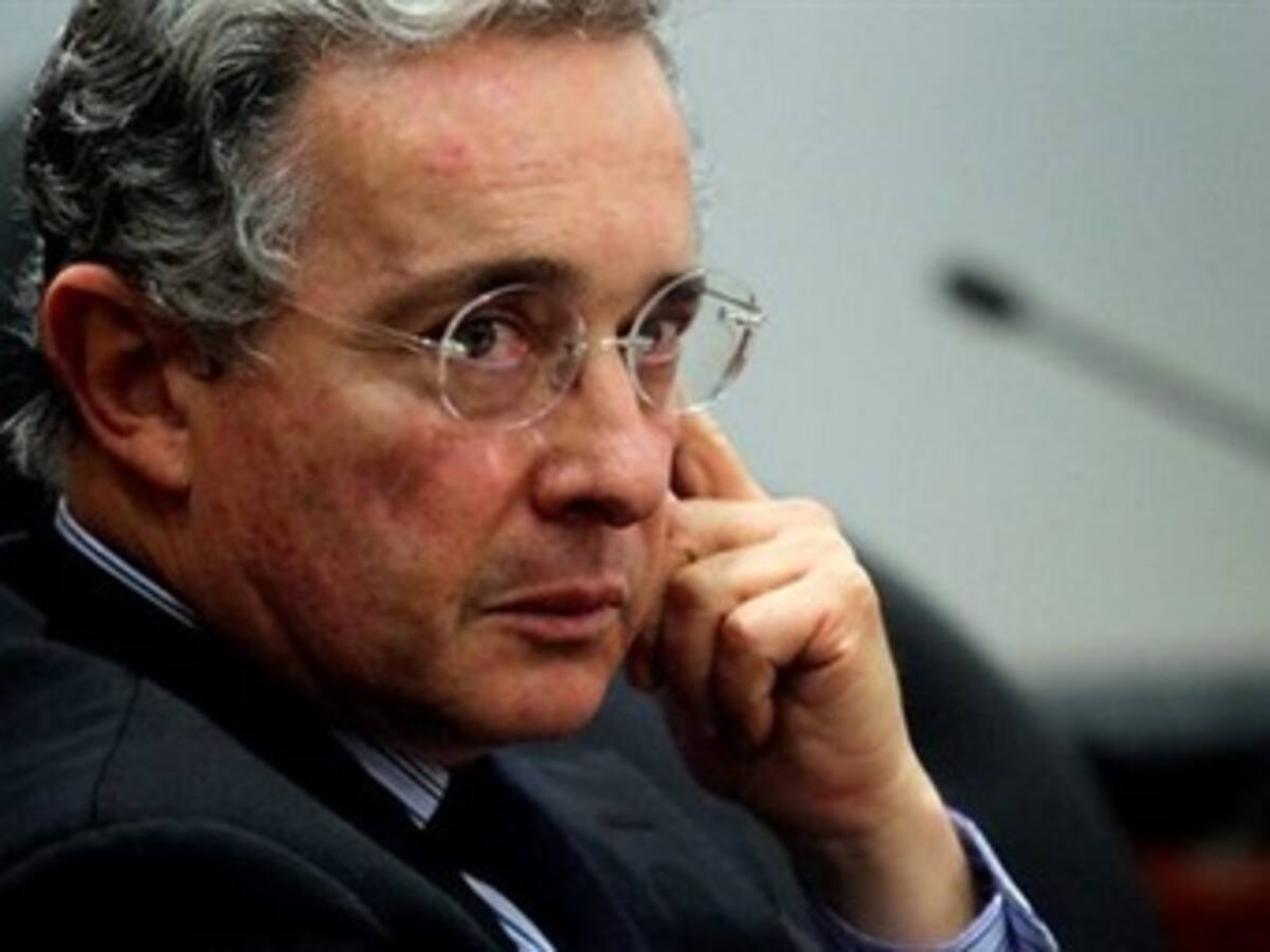 Iván Cepeda pidió a la Fiscalía investigar a Uribe por revelar coordenadas