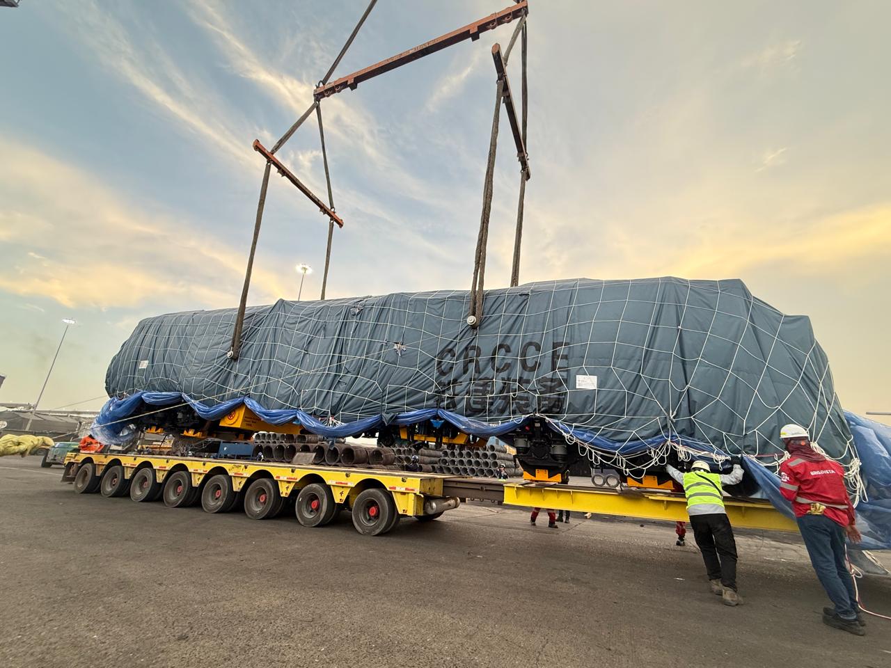 Llegó a Colombia maquinaria clave para acelerar la construcción del Regiotram de Occidente