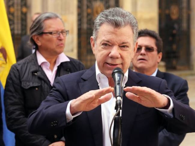 Santos dice que migración venezolana solo se detiene con democracia