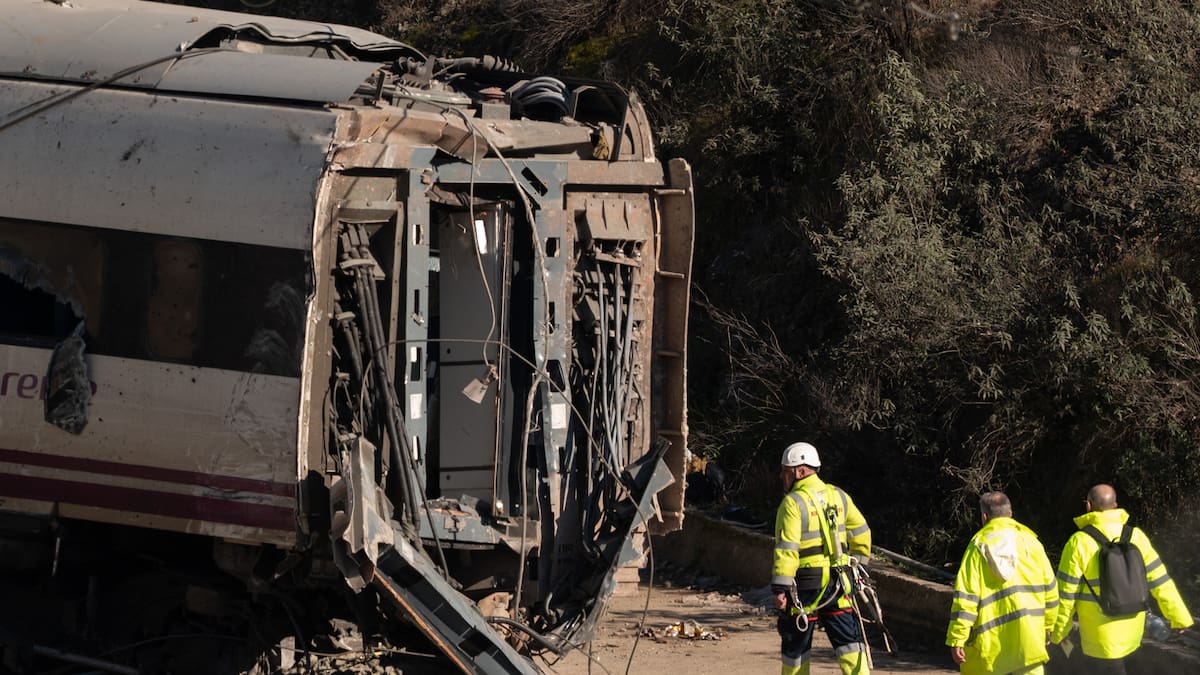 Una fractura de carril causó el accidente ferroviario en España, según hipótesis preliminar