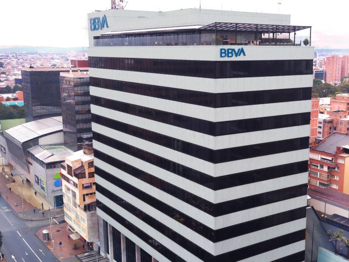 Ordenan reintegrar al BBVA a mujer que renunció tras una fuerte depresión