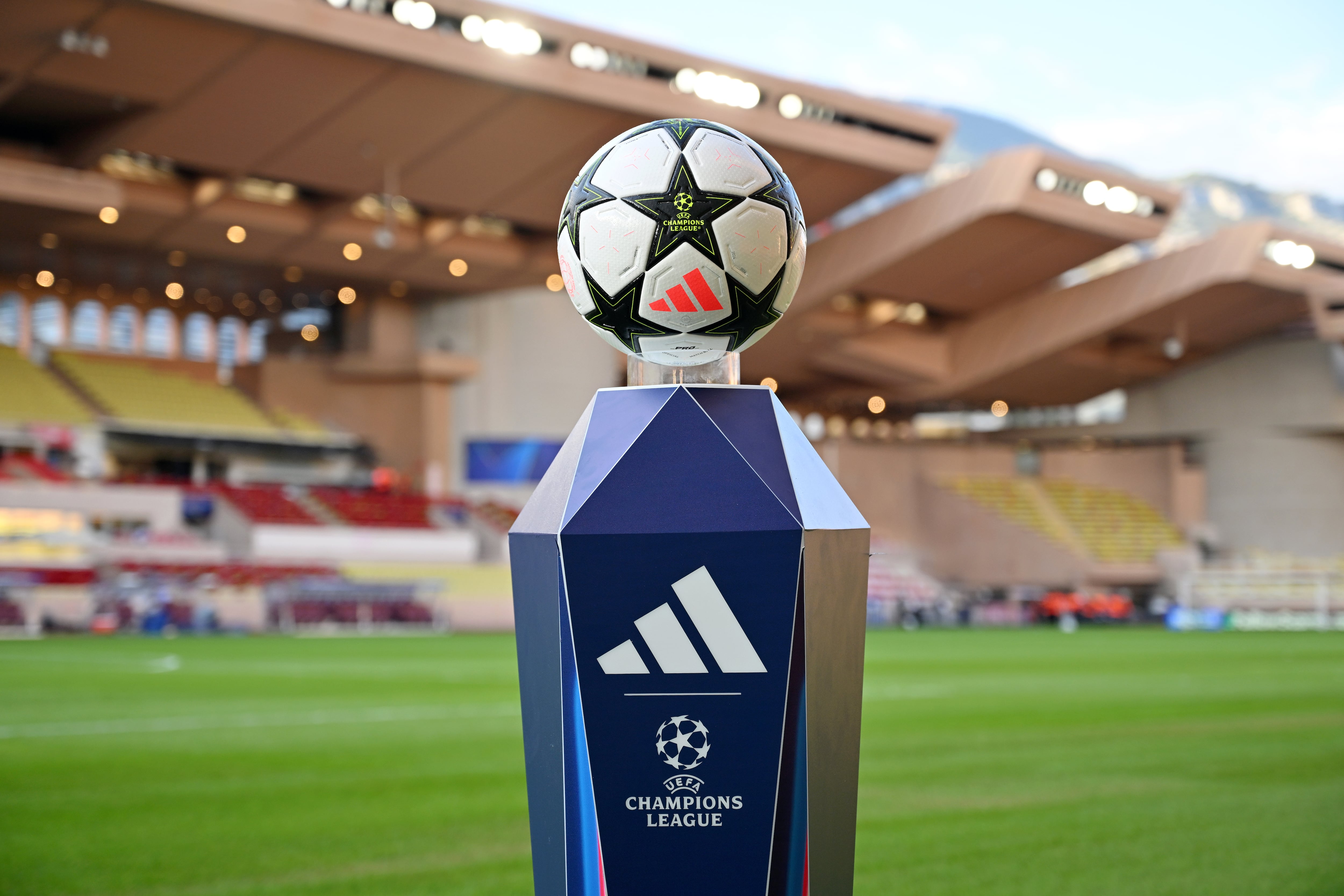 El juego se lleva a cabo en el Estadio Luis II. (Photo by Chris Ricco - UEFA/UEFA via Getty Images)