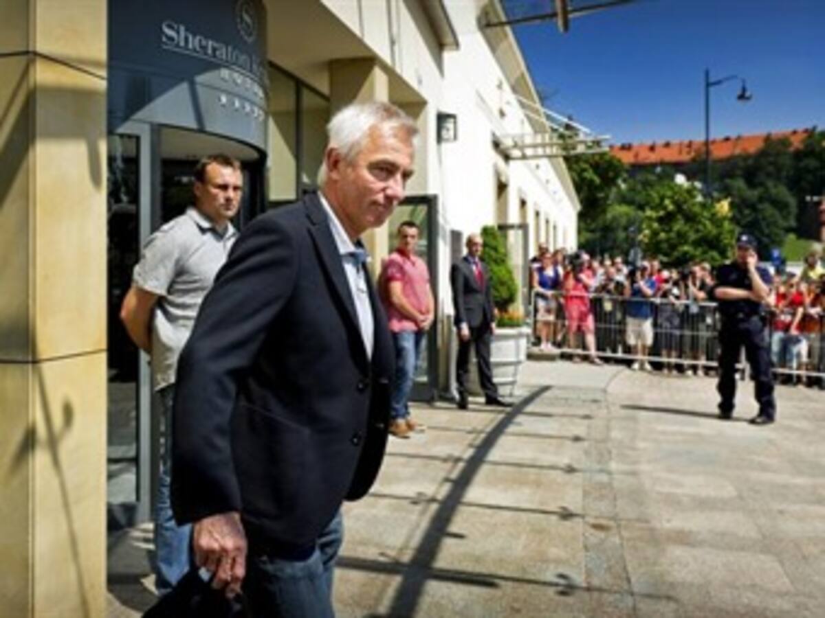 Bert van Marwijk renunció a la Selección de Holanda