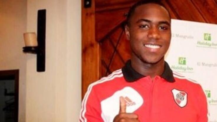 Eder Álvarez: El técnico me dijo que hiciera mi juego, que por eso fue que llegué a River