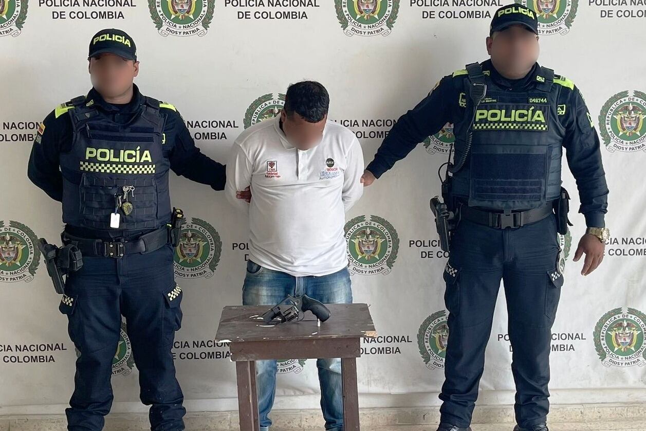 Cae 'El Jair' con un revólver, en la transversal 54, del barrio El Bosque