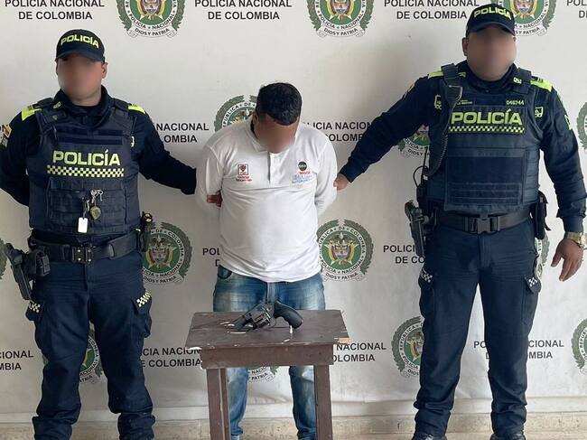 Cae 'El Jair' con un revólver, en la transversal 54, del barrio El Bosque