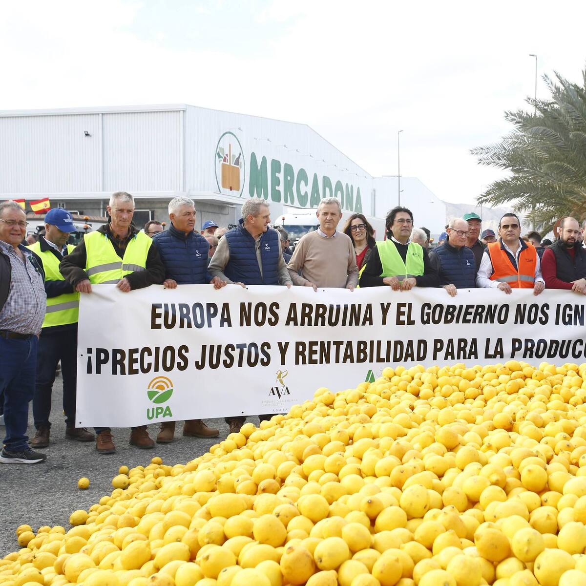 Los agricultores españoles mantienen la presión ante eliminación de subsidios