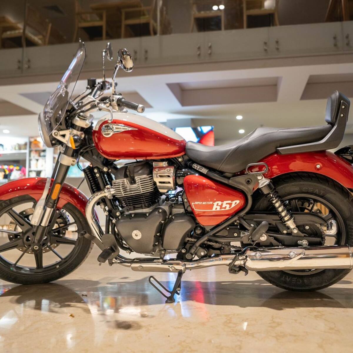 Nueva Royal Enfield Supermeteor 650: precio oficial y versiones de lanzamiento