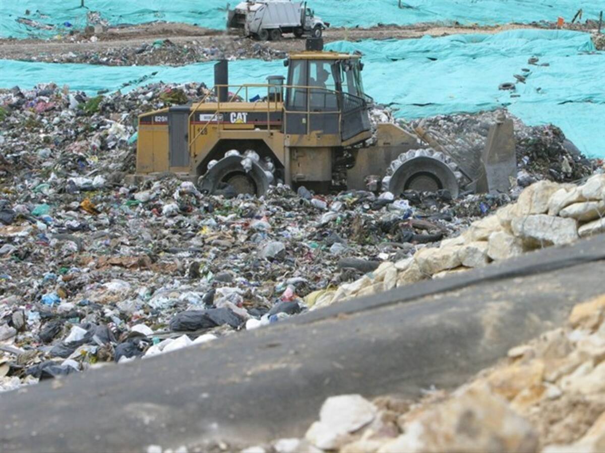 Distrito responsabiliza al operador del relleno de Doña Juana por deslizamiento