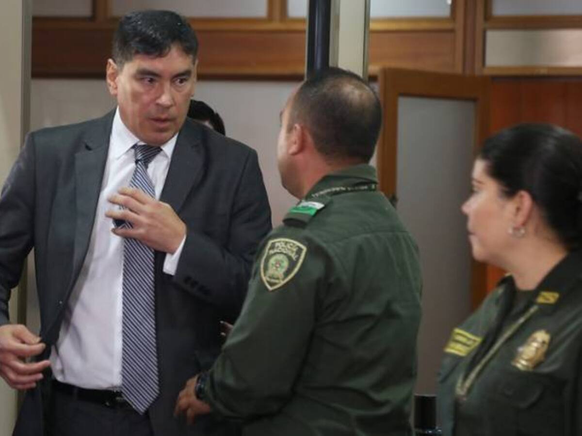 Defensa de Cepeda cuestionó los chats de Álvaro Hernán Prada