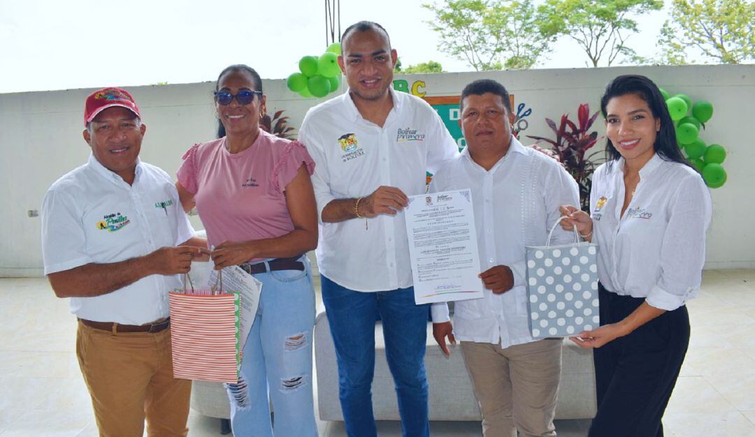 El acto tuvo conversatorios, espacios de encuentro y la presencia de 289 maestros y maestras del municipio