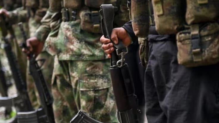 Paro armado sur de Bolívar: desde hace 18 días, más de 5.000 personas están sin comida ni transporte