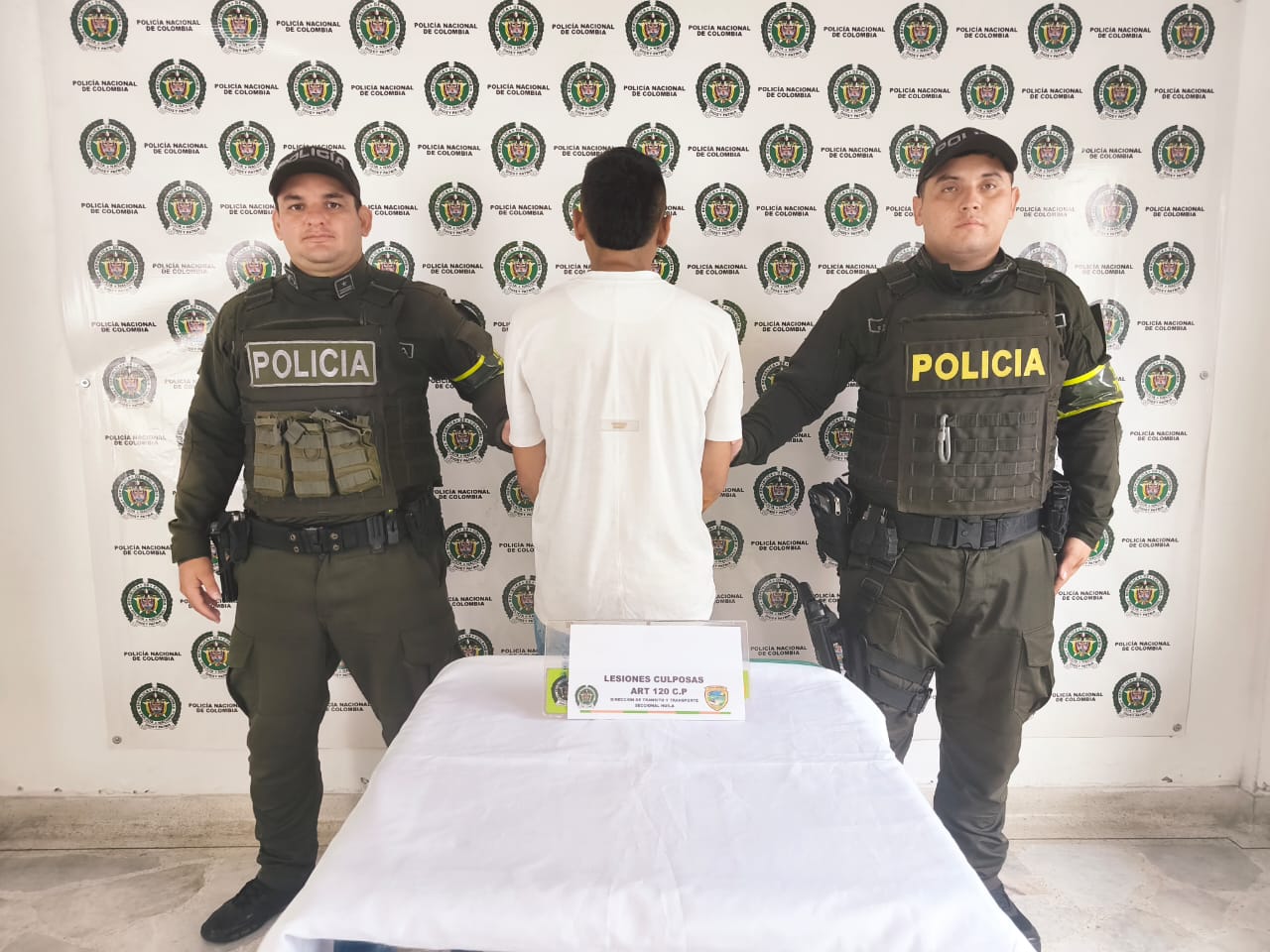 Conductor realizó una maniobra peligrosa, arrollando al uniformado. Foto Policía Huila