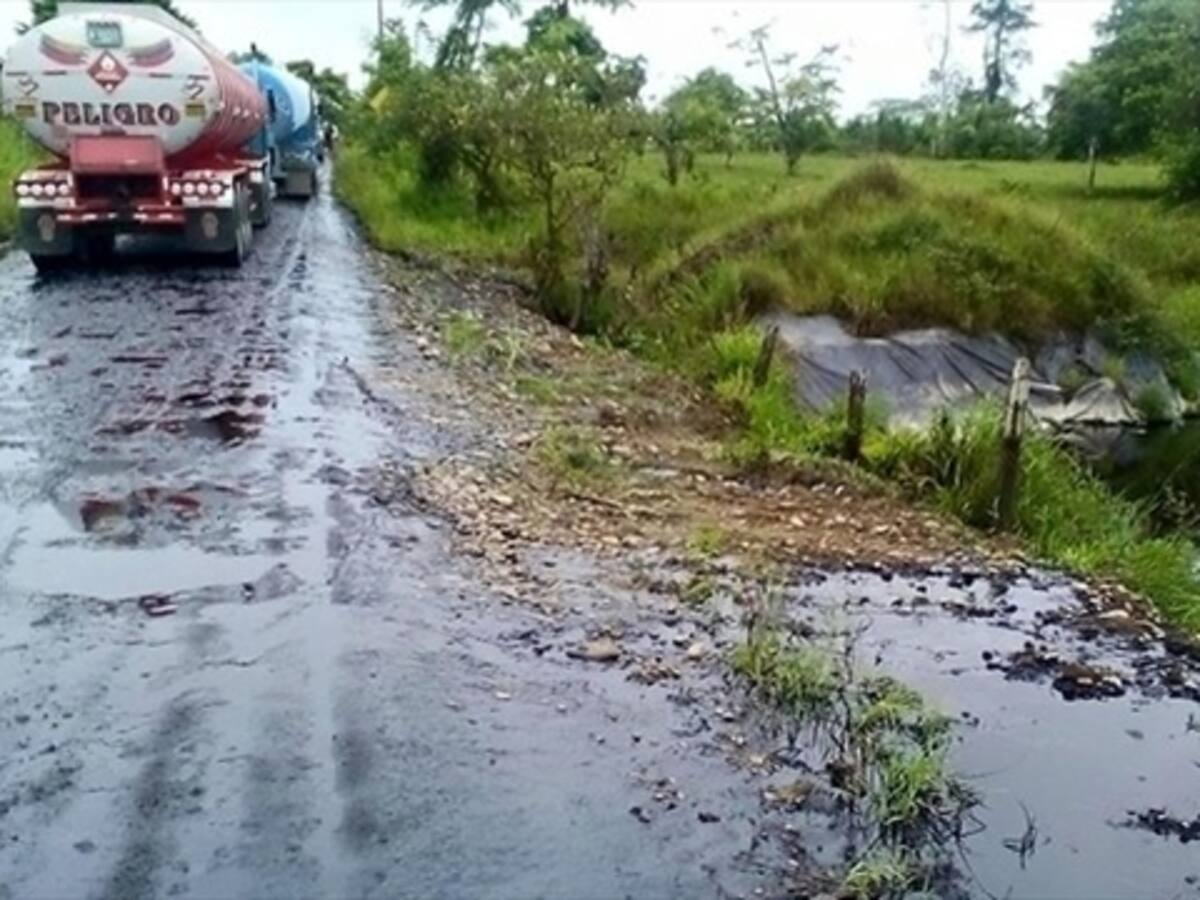 En 30 años la guerrilla ha derramado 4.1 millones de barriles de crudo