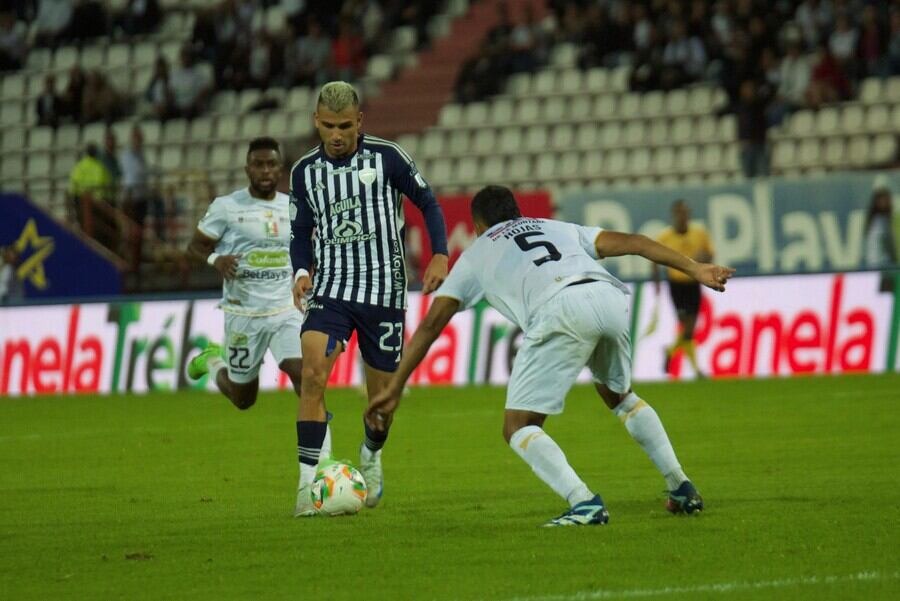 Duelo de Liga entre Junior y Once Caldas en el Palogrande / Colprensa