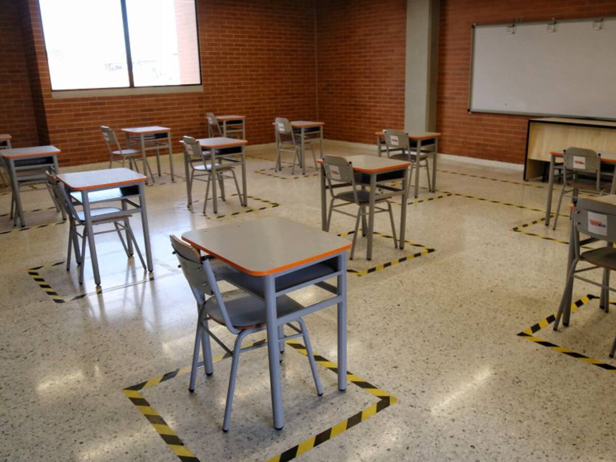 No esperen a vacunar para volver a clases presenciales: Unicef